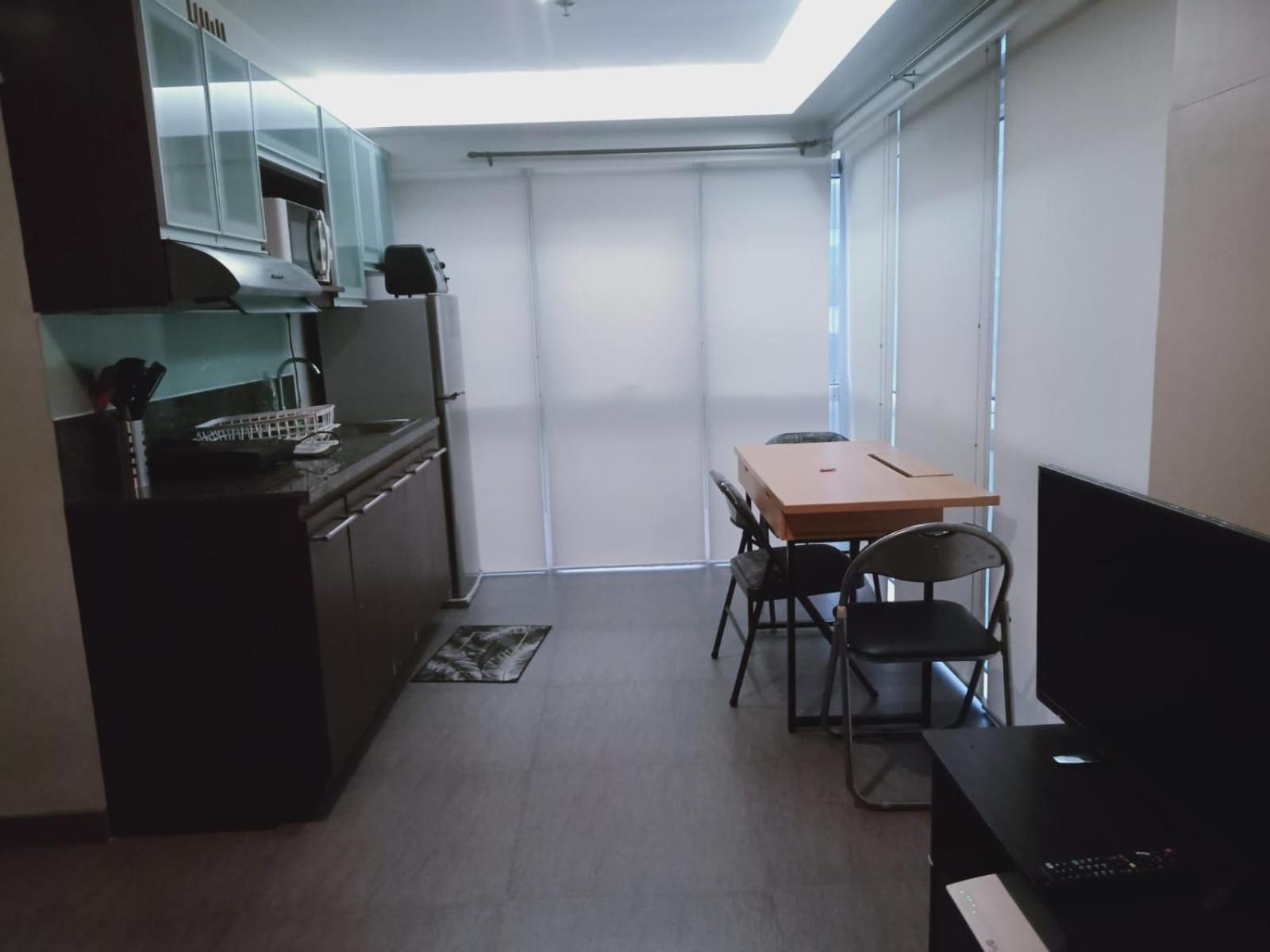 2 Bedrooms Units Forbes Area 5Th Avenue Bgc Center Manila Zewnętrze zdjęcie