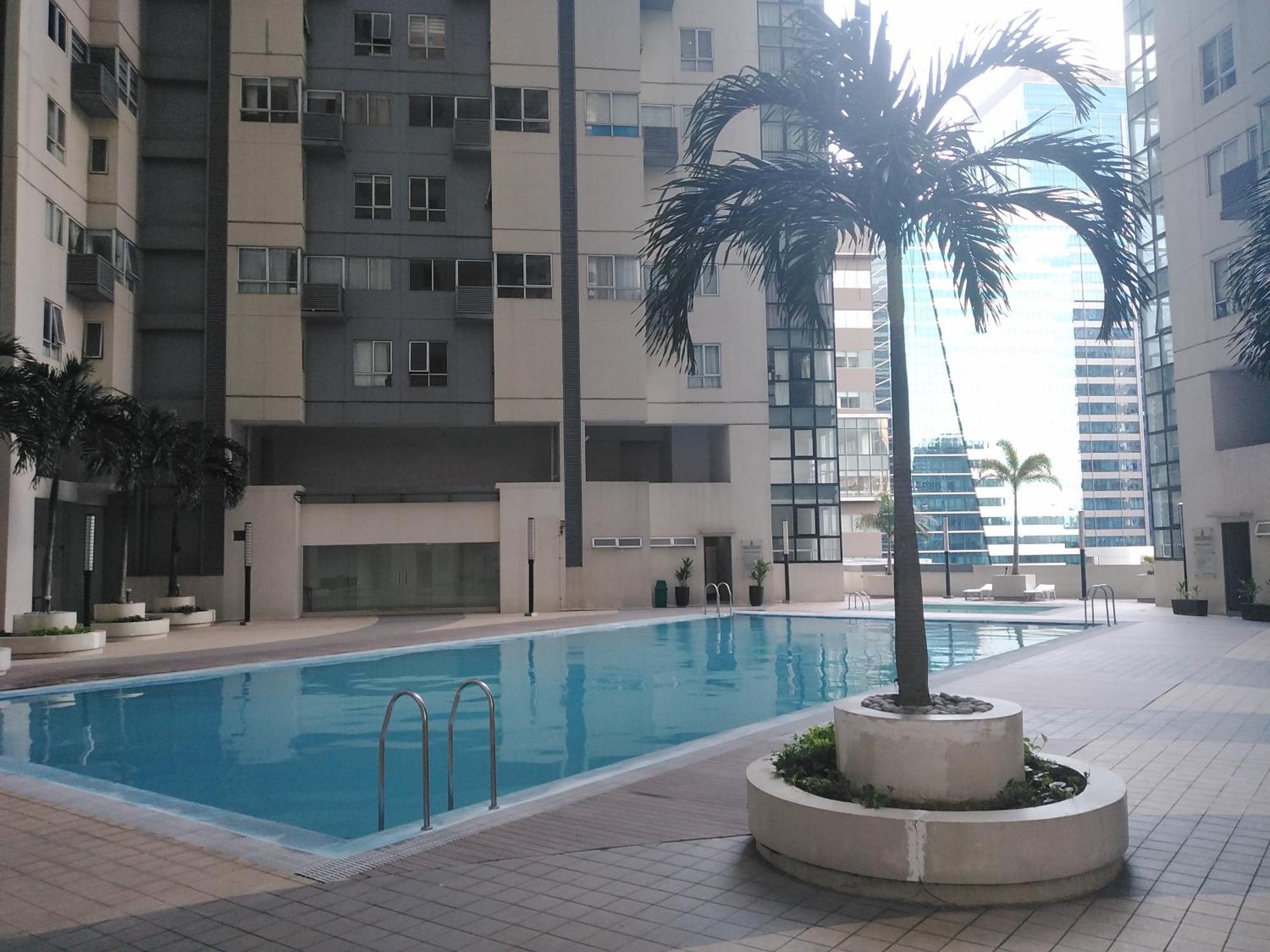 2 Bedrooms Units Forbes Area 5Th Avenue Bgc Center Manila Zewnętrze zdjęcie
